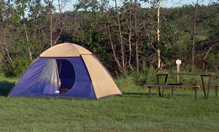 Tent and Picnic Table - www.MotorCycles123.com
