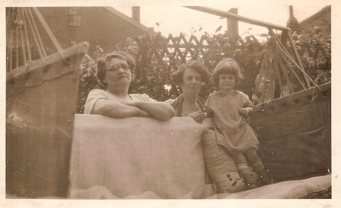 Audena Audette, Adeline and Lucliie Bergeron
